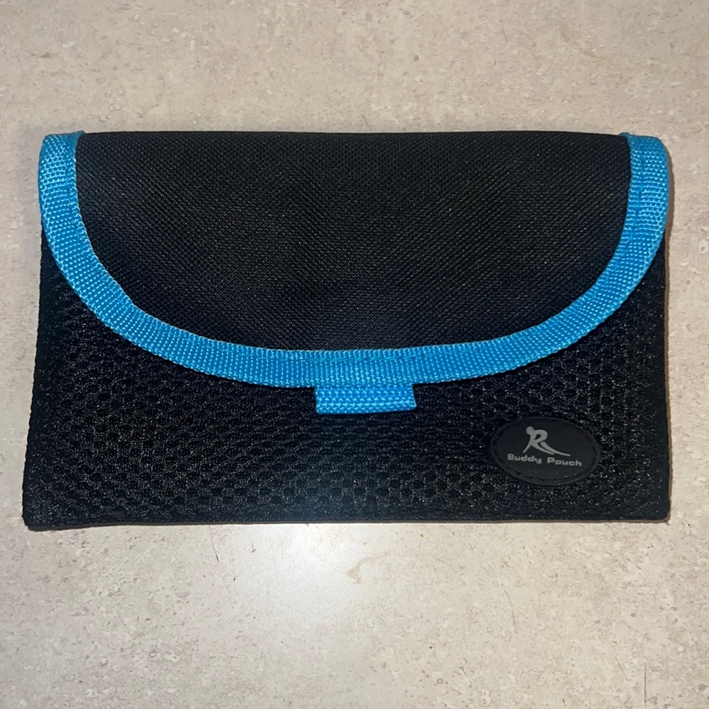Running Buddy Magnetic Pouch Beltless No Bounce Pouch Waist Black 4 1/2" x 7"
